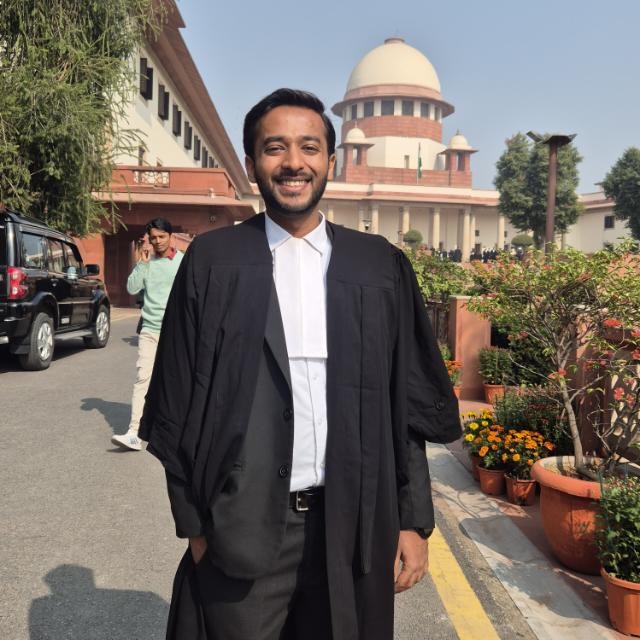 Adv. Akshay Aggarwal - Practising Advocate, Rohini New Delhi
